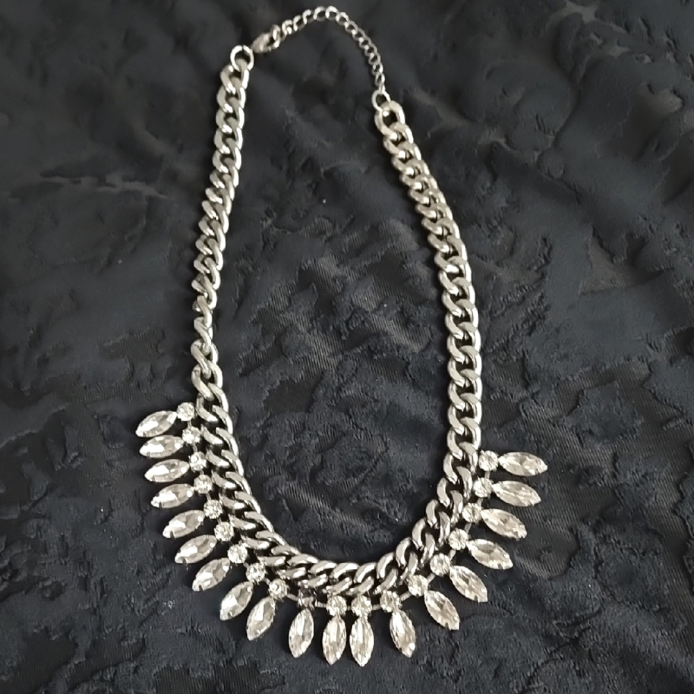 Elegant Silver Necklace with Crystal Accents